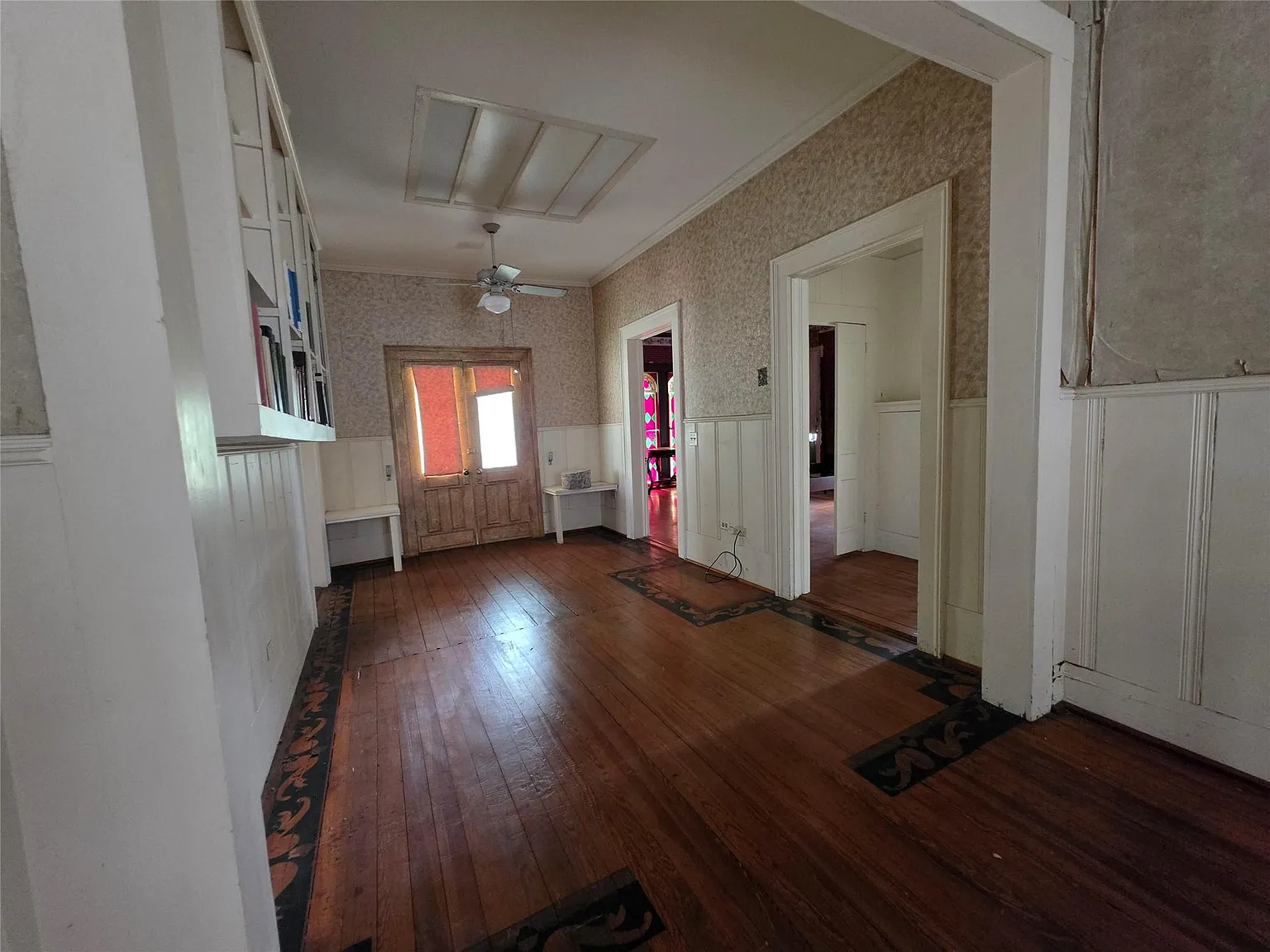 4 bed, 3.0 bath, 2799 sqft, $2,300 — Photo 3