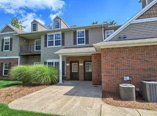 912 Eagle Dr, Fenton, MI 48430