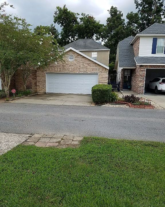 1st image of 132 Ambiance Cir