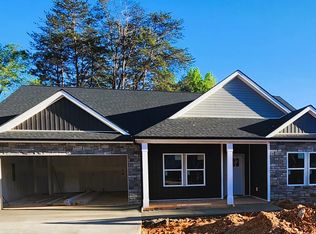 302 Limbwood Ct, Boiling Springs, SC 29316