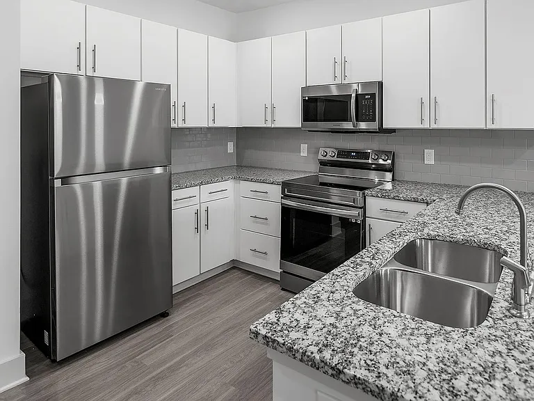 The Vandy Apartments — Photo 2