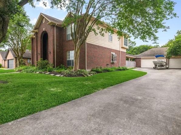 1735 Les Talley Dr, Seabrook, TX 77586