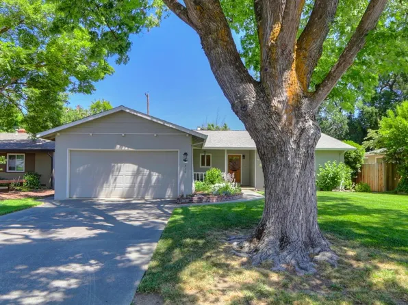 720 Mulberry Ln, Davis, CA 95616