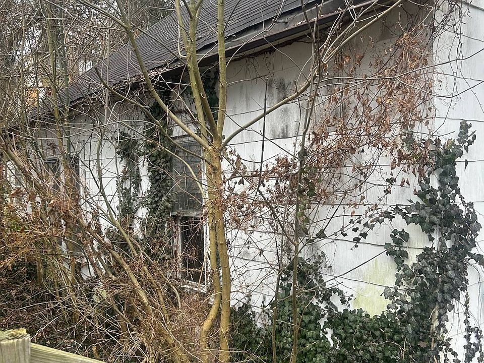 1st image of 227 Haymond Hwy