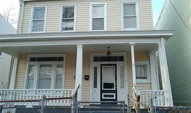 1st image of 1104 Oakwood Ave
