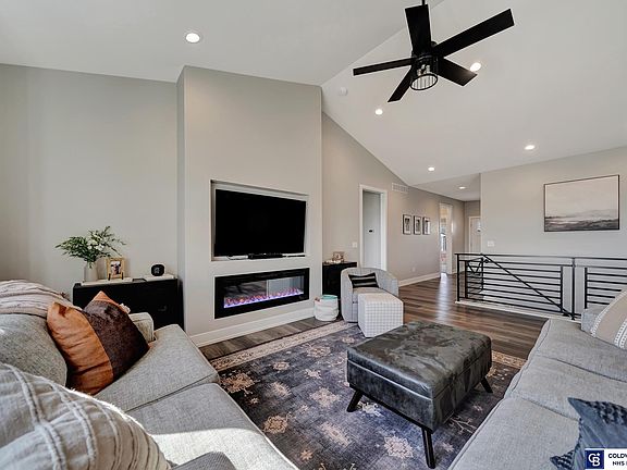 2nd image of 6430 Las Verdes Ln