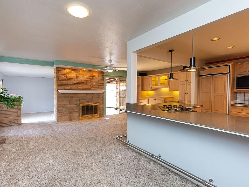 1st image of 5556 Barclay Ave