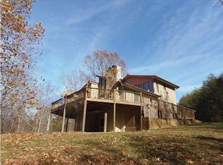 210 Wrens Nest Trl, Murphy, NC 28906