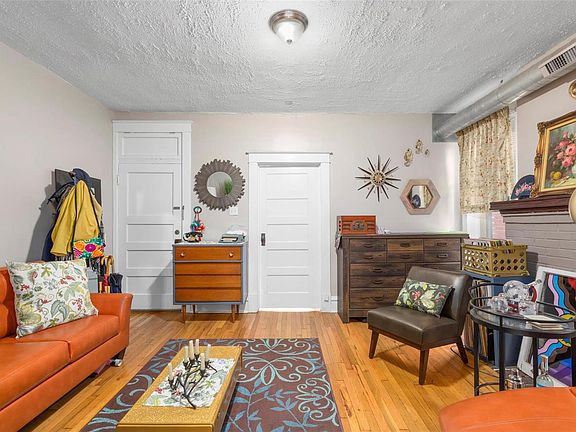 3rd image of 4274 Arsenal St