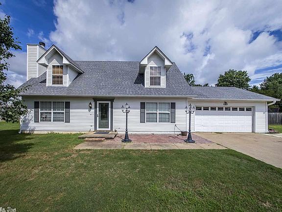 2nd image of 25 Fieldcrest Cir
