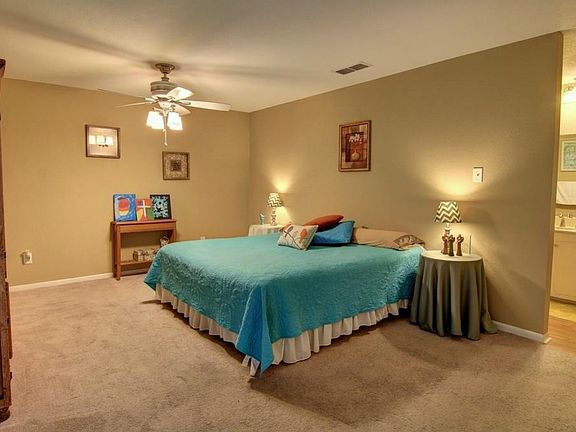 4th image of 6830 Sahara Dr