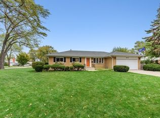 210 W Walnut Ave, Des Plaines, IL