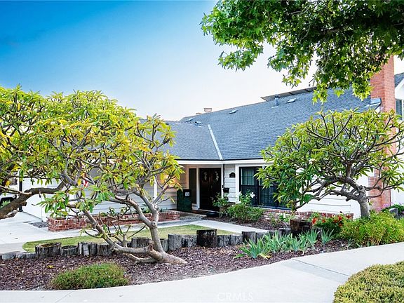 3rd image of 2751 Cardinal Dr