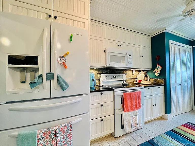 10044 S Ocean Dr #102 — Photo 10