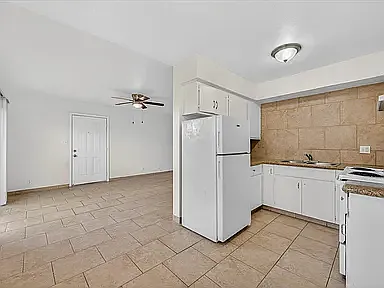 1348 E San Bruno Ave #101 — Photo 8