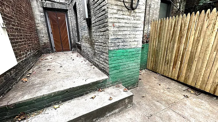 Rented by HOLTON REAL ESTATE INC. | media 7