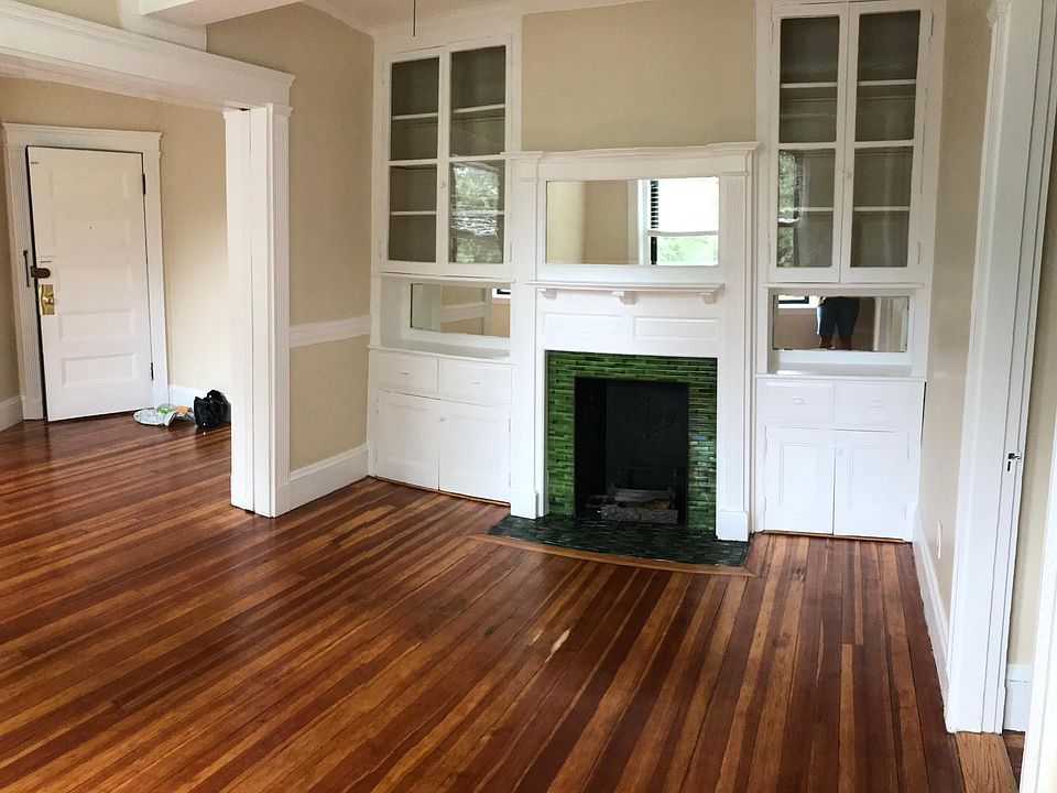 1st image of 26 Linden Pl APT 4