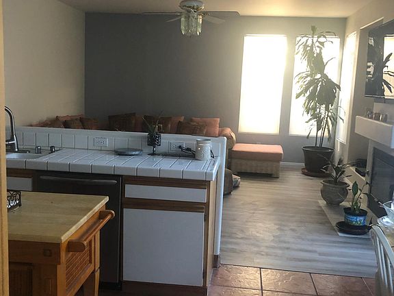 4th image of 912 Matagorda Ln