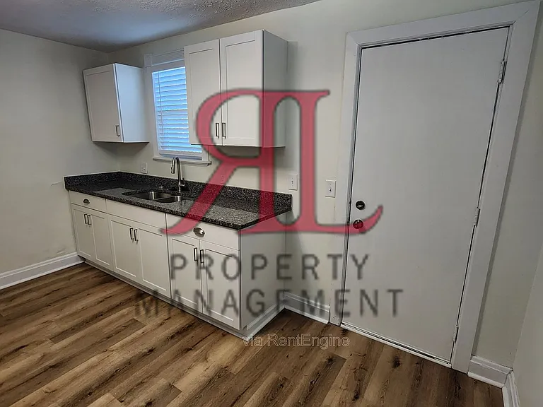 663 Ann St — Photo 16
