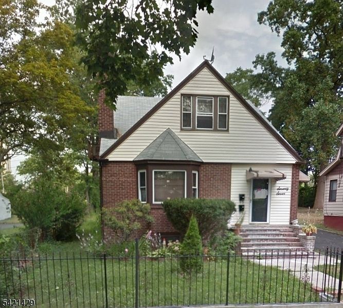 1st image of 77 Ross St