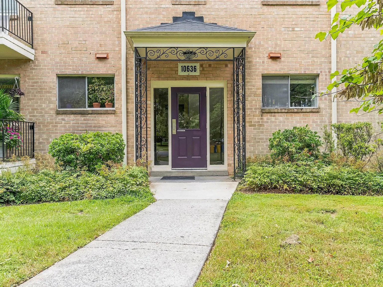 2 bed, 1378 sqft, $2,800 — Photo 2