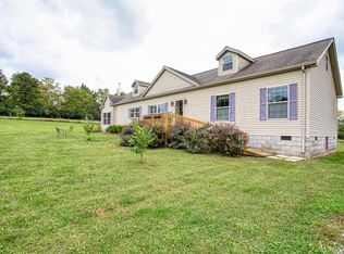 243 Hawkins Cummins Rd, Paris, KY 40361
