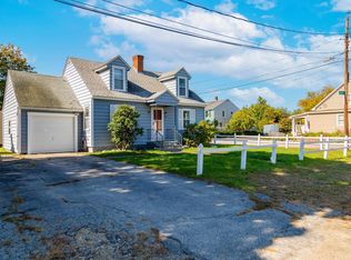 17 Laurier St, Manchester, NH 03102