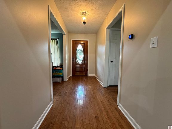 4th image of 309 Troon Dr