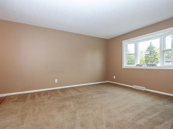 3rd image of 6468 Anderson Dr