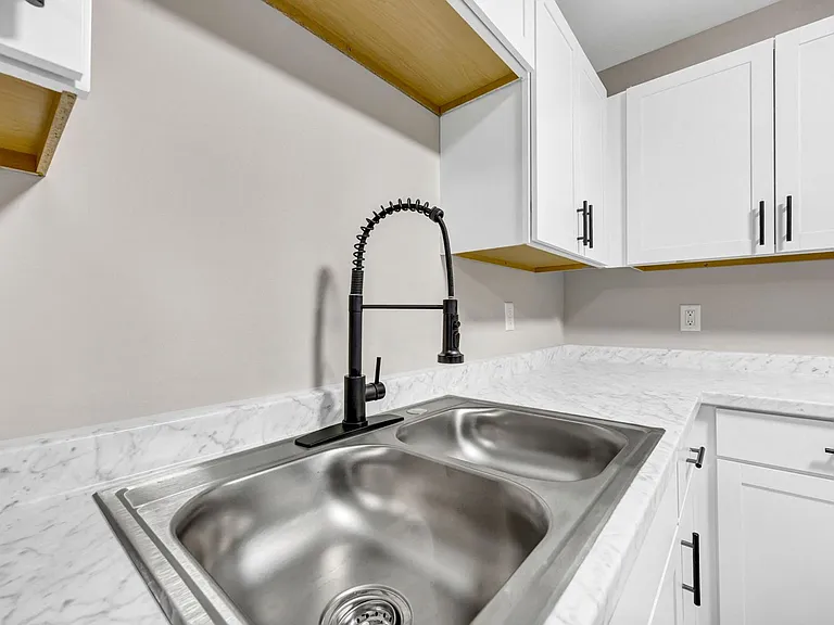Gleneagle Apartment Homes — Photo 30