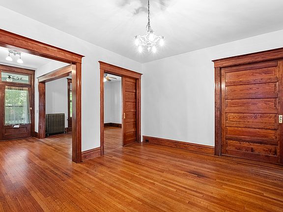 5th image of 3022-3024 Shenandoah Ave #1F