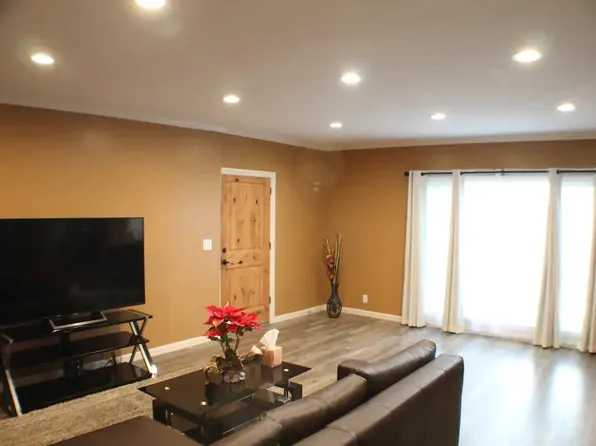 1770 Vineyard Ave APT 4, Los Angeles, CA 90019