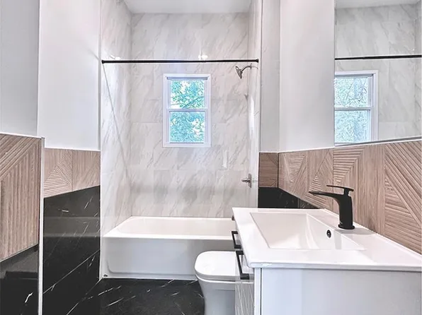 21 Hancock Avenue image 11 of 22