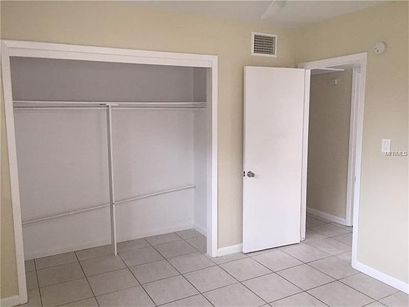5th image of 5636 Burlington Ave N