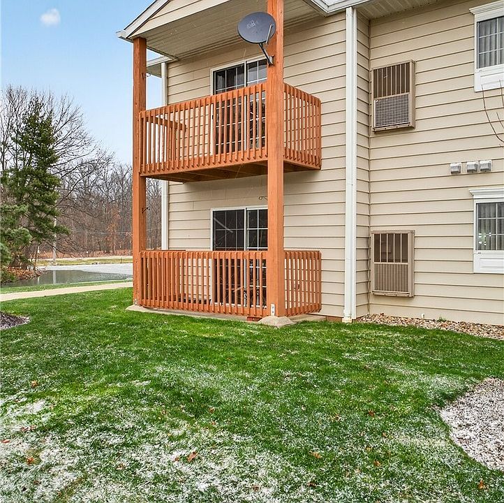 1st image of 10373 Glenway Dr APT 202