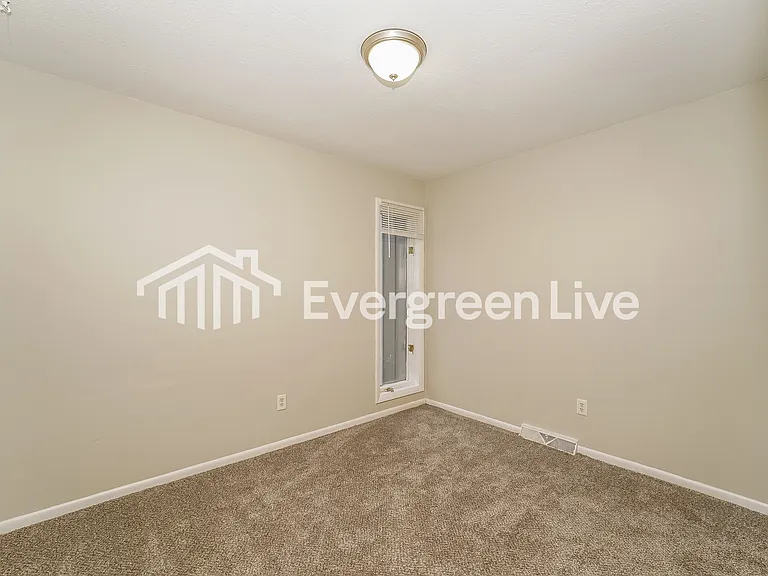 412 Wyoga Lake Blvd — Photo 10