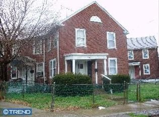 1275 E Octagon Rd, Camden, NJ 08104