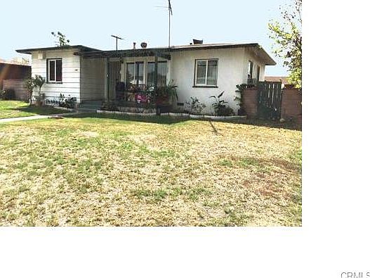 2nd image of 186 Roberts St