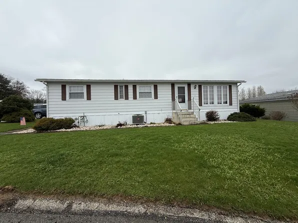 160 Pembrooke Dr, Delmont, PA 15626