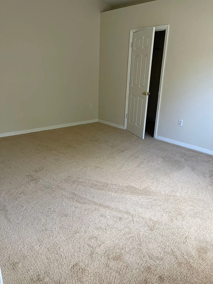 4 Bedroom, 2 Bathroom, 2 Car Garage Home. Move-in Ready — Photo 4