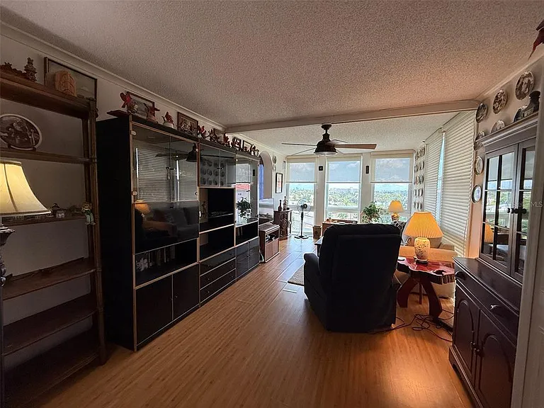 7400 Sun Island Dr #505 — Photo 7