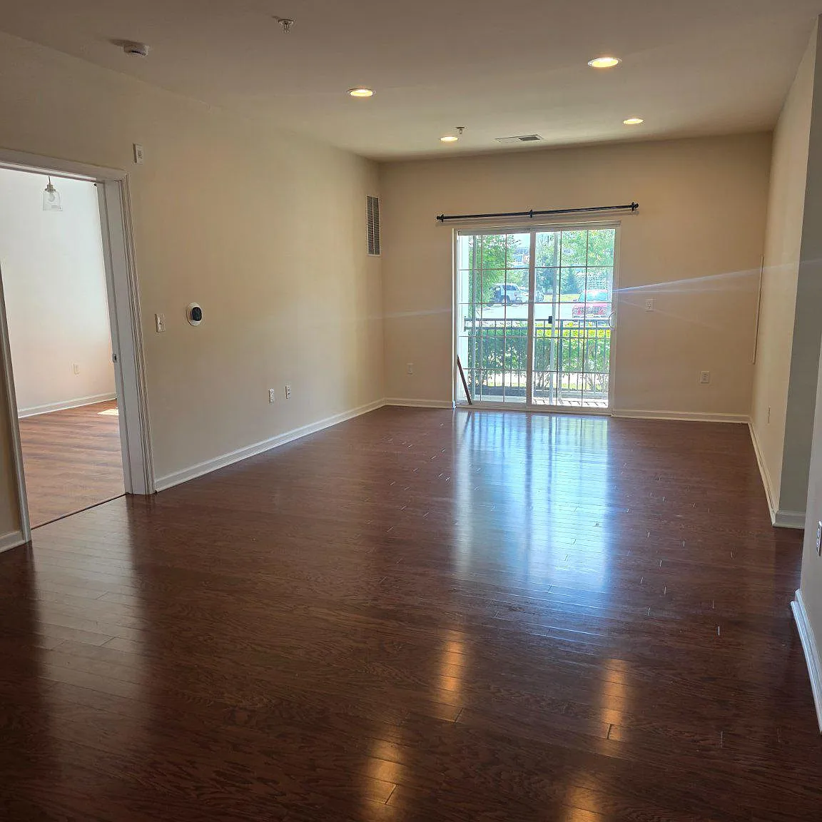 2 bed, 2.0 bath, 1138 sqft, $2,350 — Photo 4