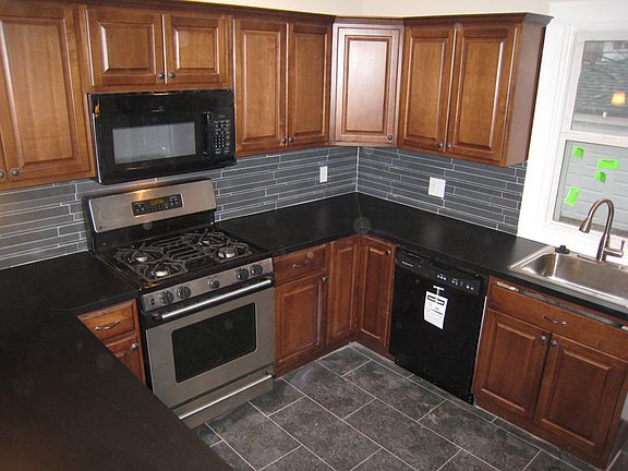5th image of 565 W Saratoga Ave