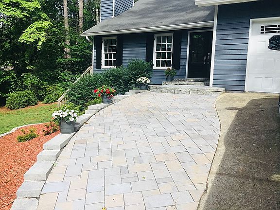 4th image of 2325 Brandon Ct NE