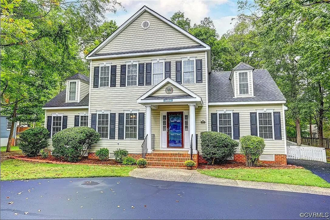 4 bed, 2.5 bath, 2483 sqft, $3,450 — Photo 1