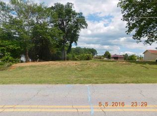 702 W South Broad St, Walhalla, SC 29691