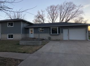 1504 W 2nd St, Crofton, NE 68730