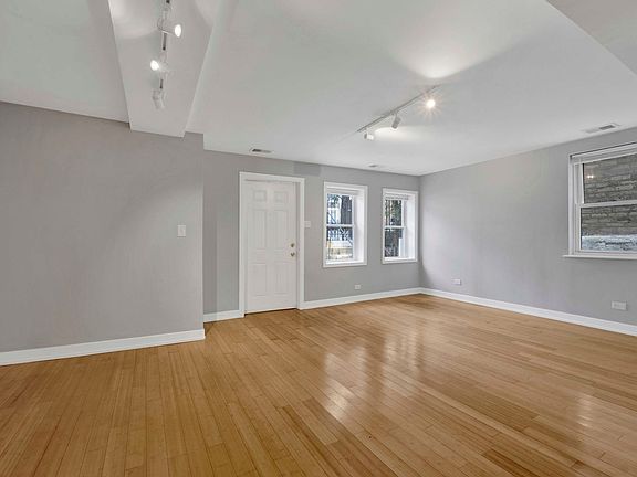 5th image of 1649 W 21st St