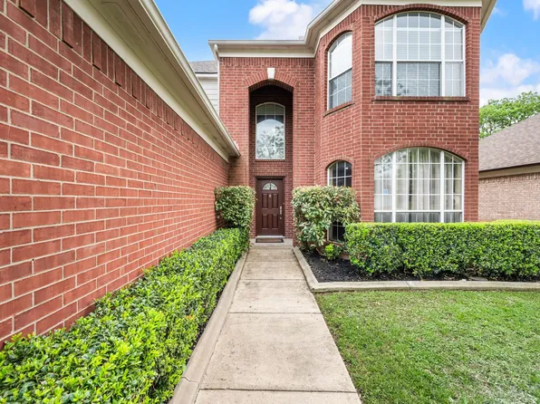 308 Foreman Dr, Euless, TX 76039