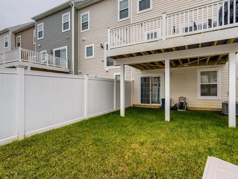 625 Heathland Trl — Photo 5